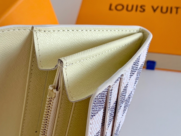 LVコピーウォレット角部分ディテール